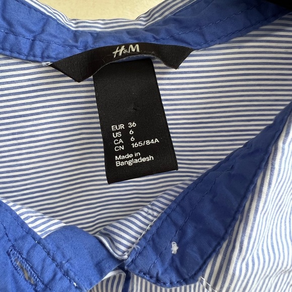 H&M Blue & White fine pinstriped women's button down (size 6/small) - Picture 12 of 13